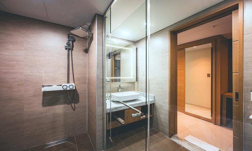 Wonju City Hotel Hyeoksin Extérieur photo