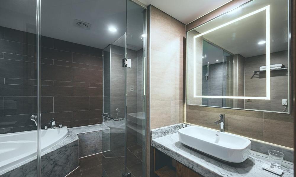 Wonju City Hotel Hyeoksin Extérieur photo