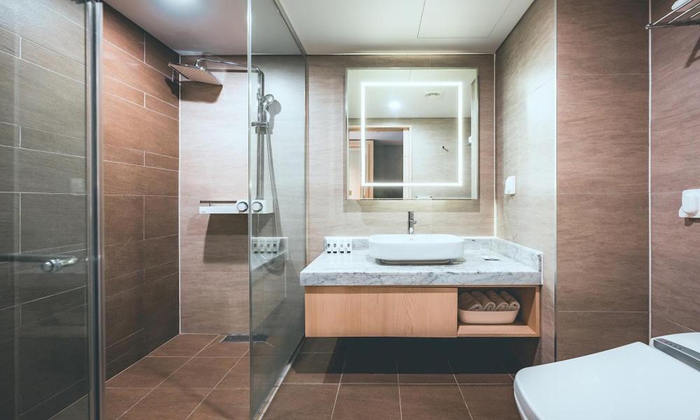 Wonju City Hotel Hyeoksin Extérieur photo