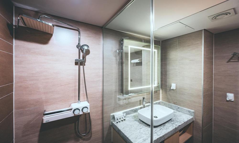 Wonju City Hotel Hyeoksin Extérieur photo