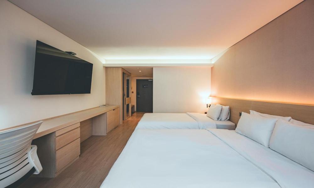 Wonju City Hotel Hyeoksin Extérieur photo