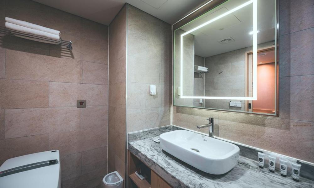 Wonju City Hotel Hyeoksin Extérieur photo