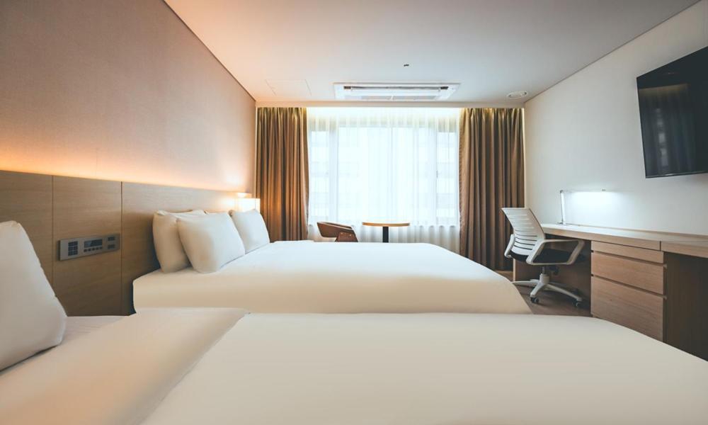 Wonju City Hotel Hyeoksin Extérieur photo
