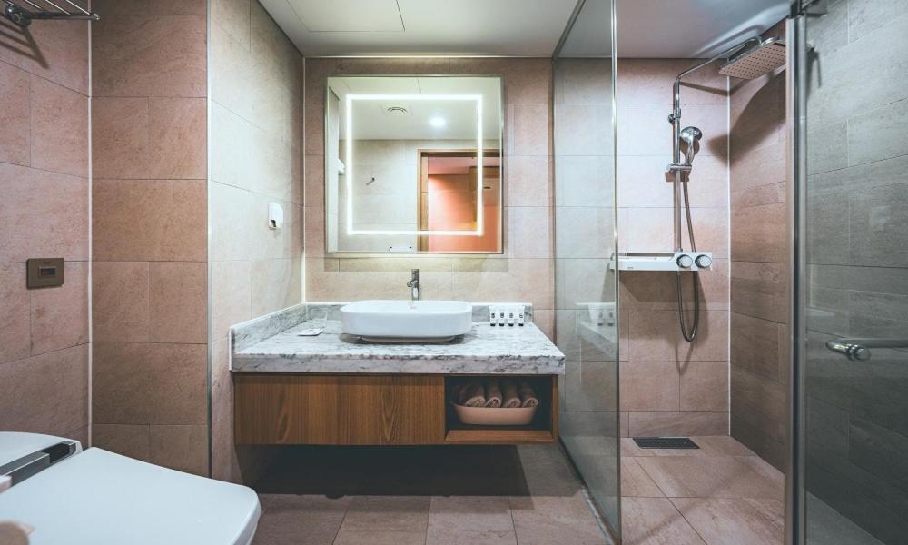 Wonju City Hotel Hyeoksin Extérieur photo