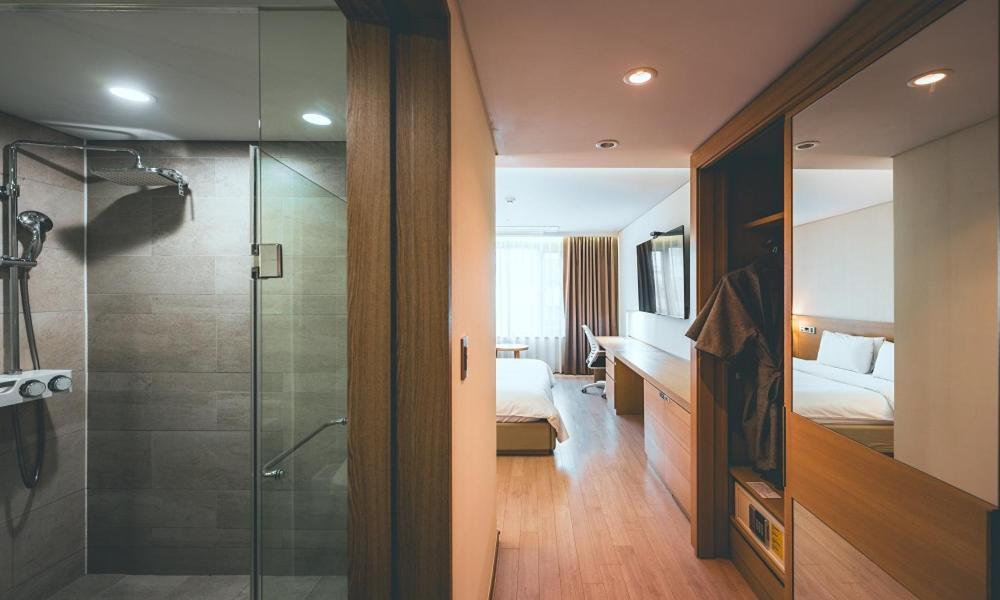 Wonju City Hotel Hyeoksin Extérieur photo