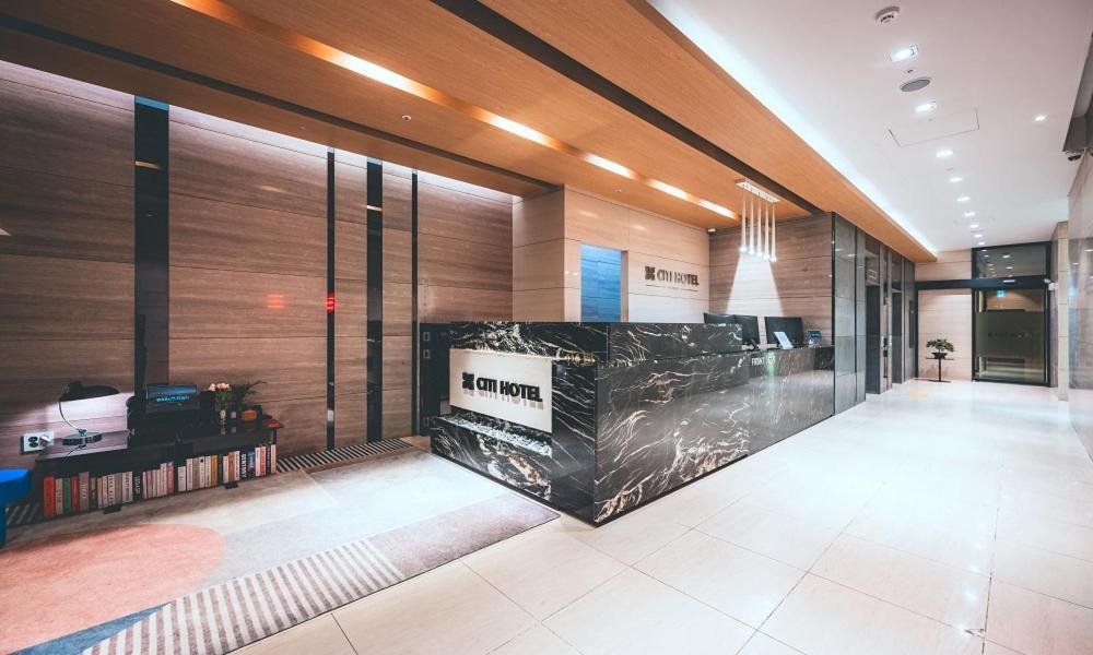 Wonju City Hotel Hyeoksin Extérieur photo